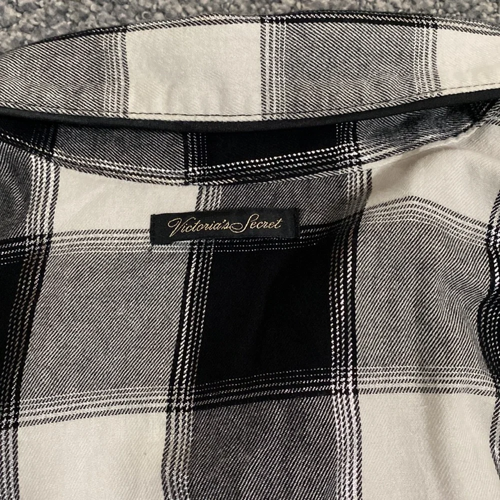 Victoria’s Secret sleep shirt, XS - Picture 5 of 6